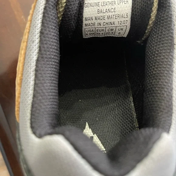 Vasque Vibram Leather Hiking Shoes Womens size 8.5 - Picture 6 of 7